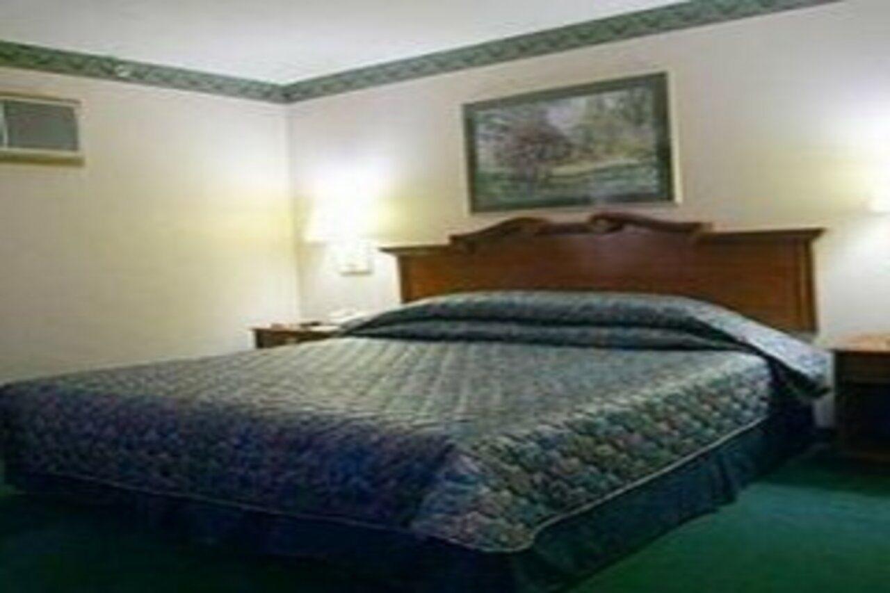 Days Hotel Mactan Cebu Lapu-Lapu City Esterno foto