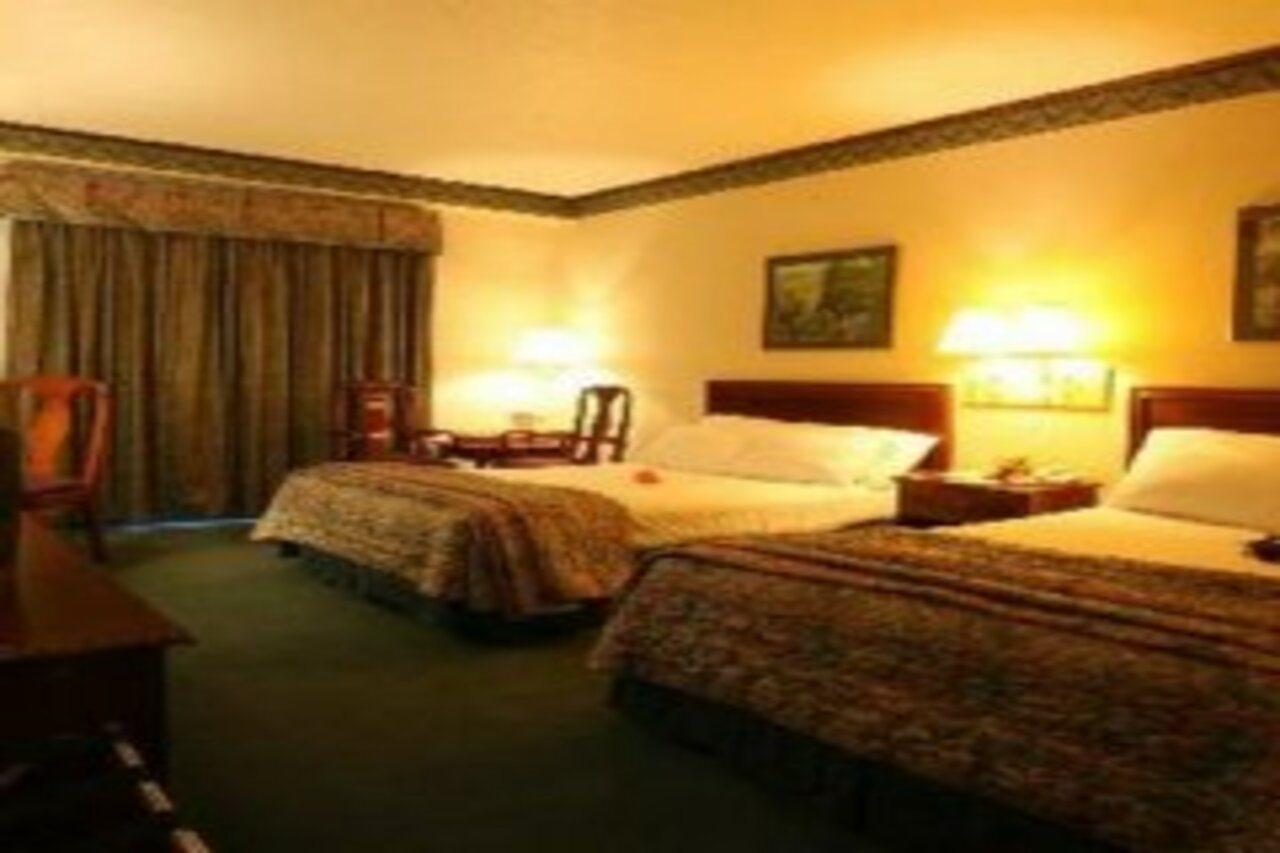 Days Hotel Mactan Cebu Lapu-Lapu City Esterno foto