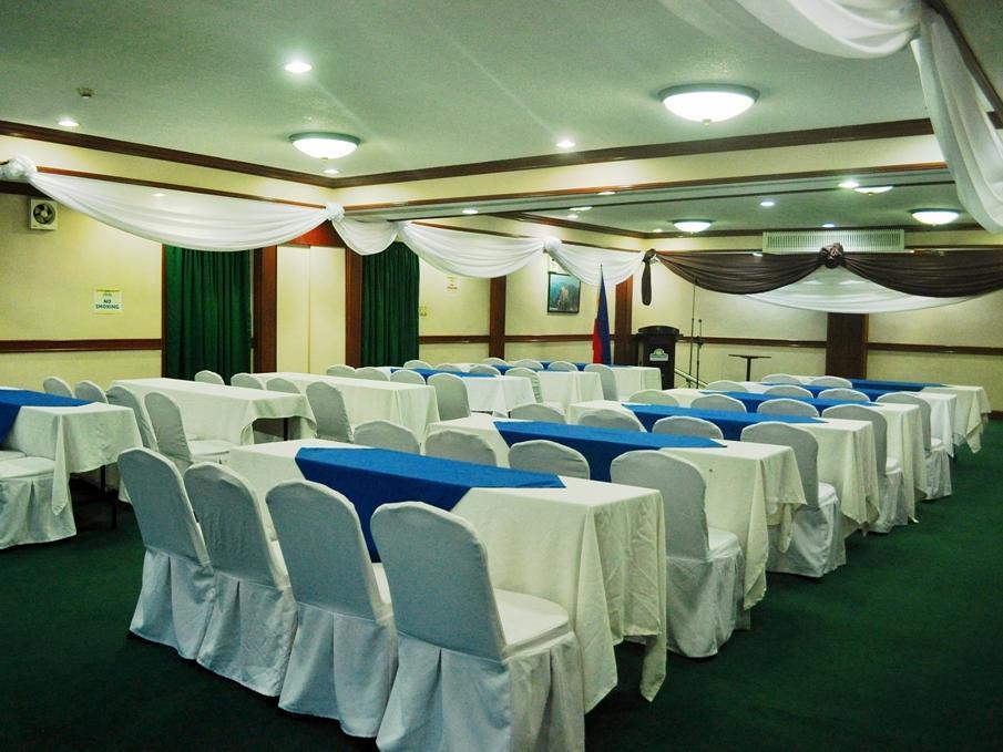 Days Hotel Mactan Cebu Lapu-Lapu City Esterno foto